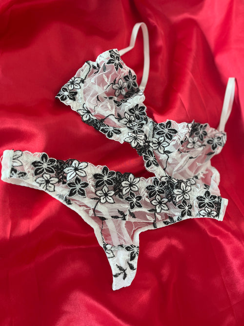 Blossom Lace Set